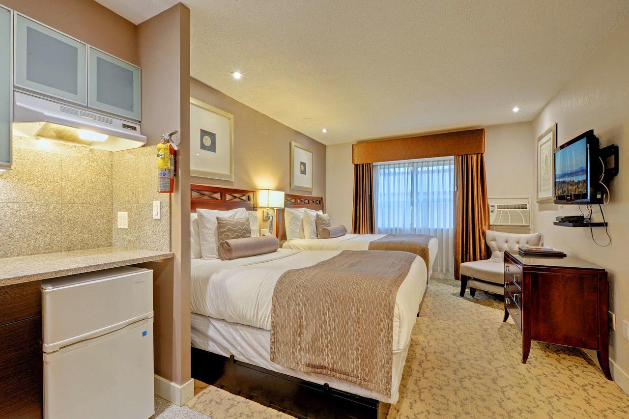 Red Lion Inn And Suites Victoria Saanich Buitenkant foto