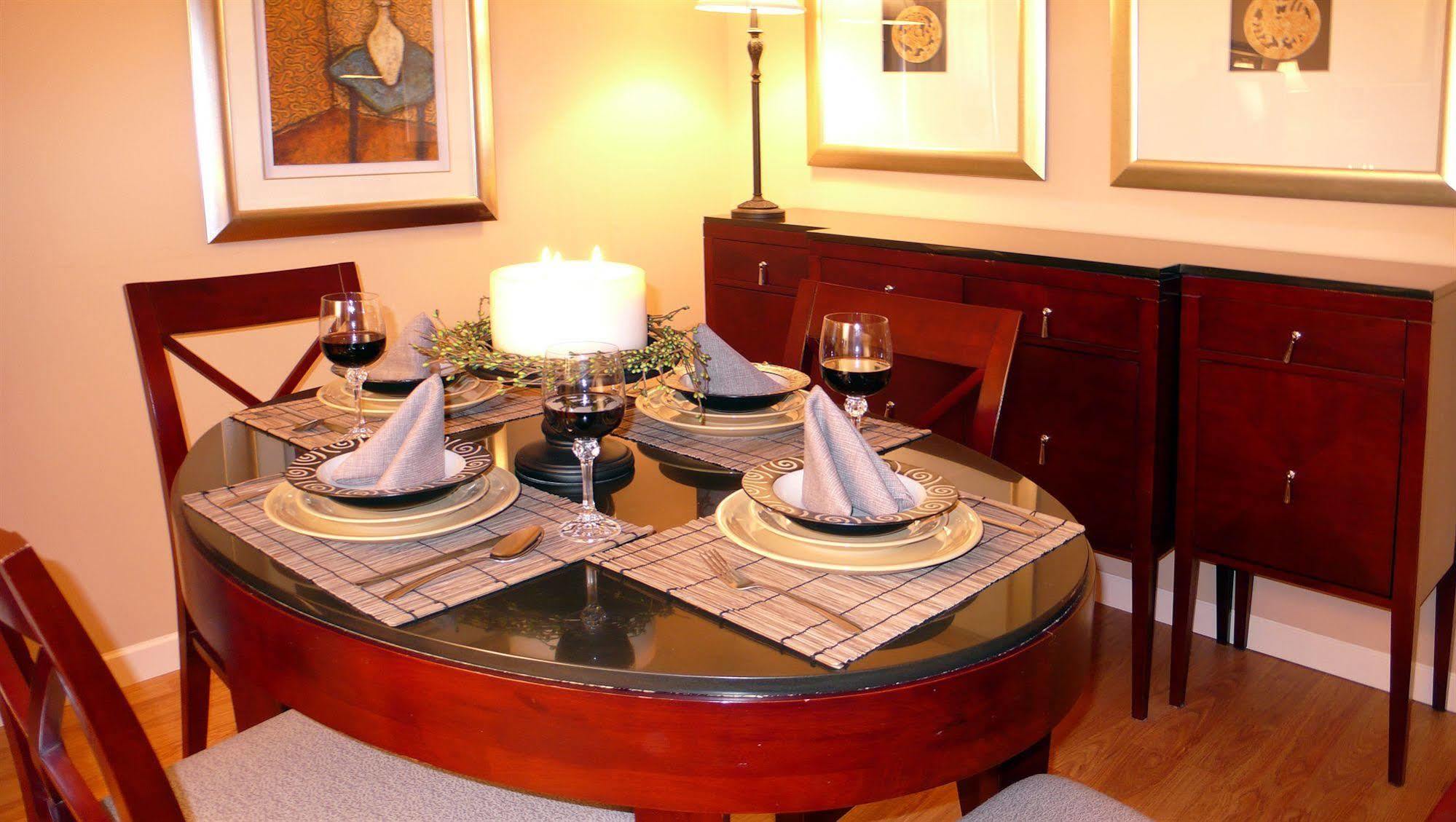 Red Lion Inn And Suites Victoria Saanich Buitenkant foto